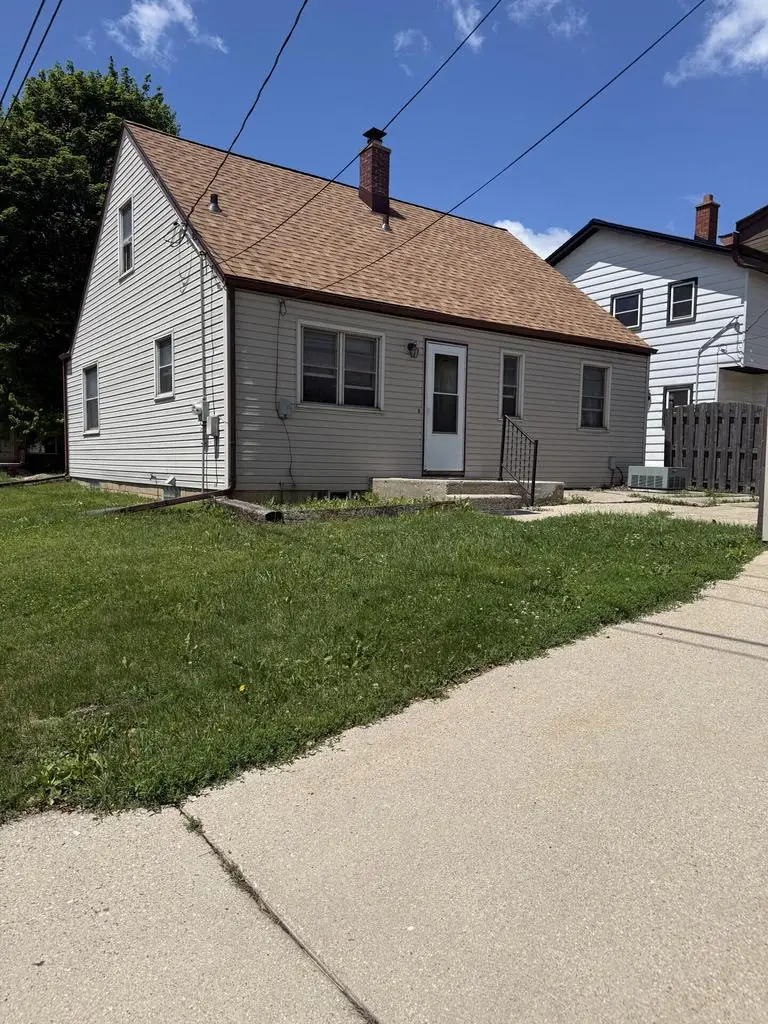 836 S 109th STREET, Milwaukee, WI 53214 - #3