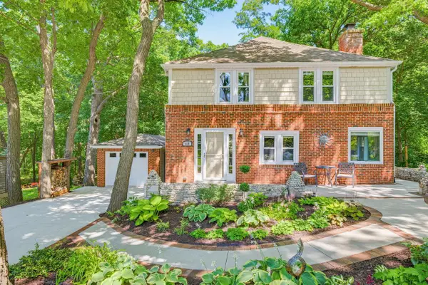 610 N 119th STREET, Wauwatosa, WI 53226