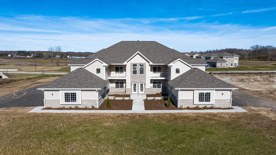1616 Grey Fox TRAIL #E, Mukwonago, WI 53149 - #3