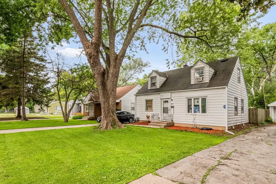 5021 N 58th STREET, Milwaukee, WI 53218 - #2