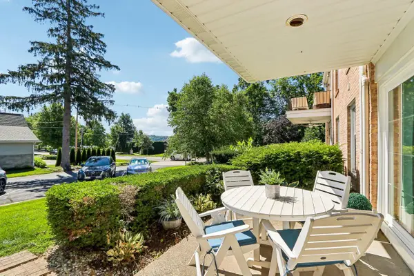 1305 W Main STREET #103, Lake Geneva, WI 53147