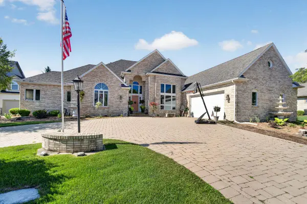 3223 13th PLACE, Kenosha, WI 53144