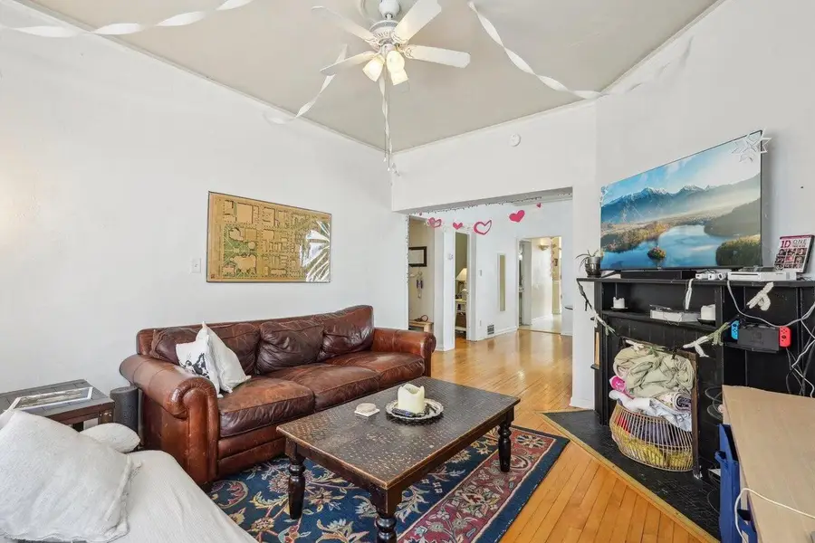 1848 N Cambridge AVENUE, Milwaukee, WI 53202 - #3