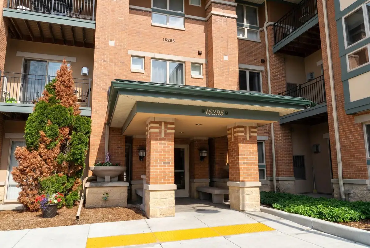 15295 W Library LANE #213, New Berlin, WI 53151 - #1