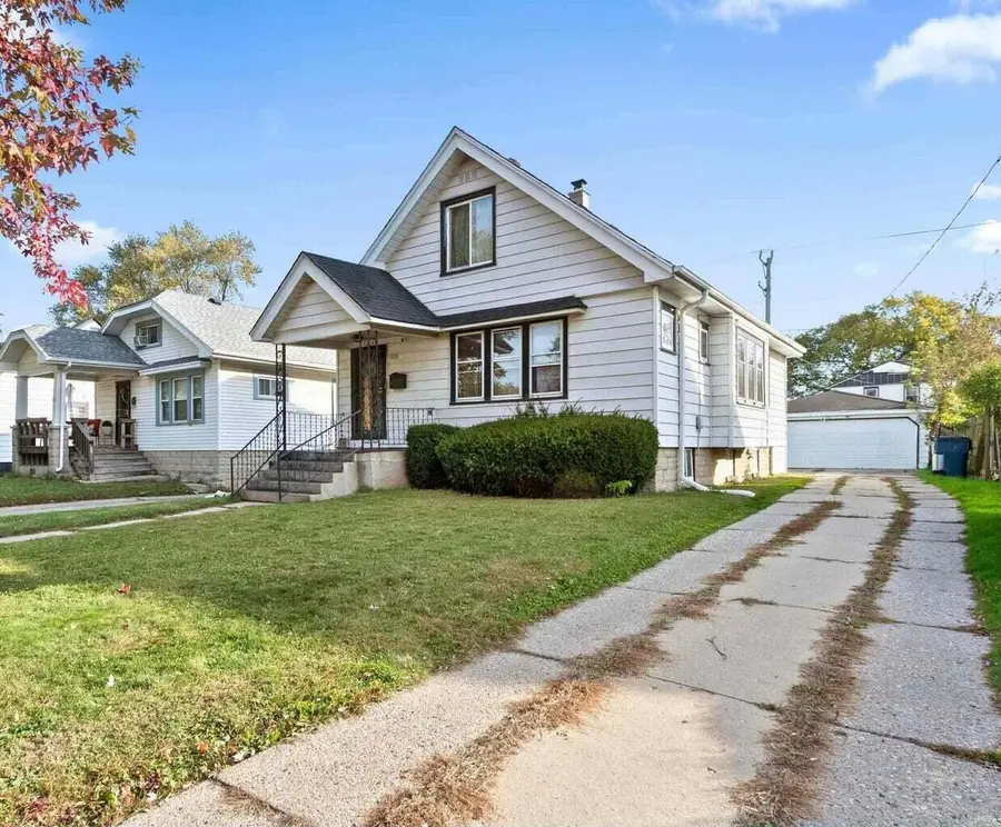 5076 N 47th STREET, Milwaukee, WI 53218 - #3