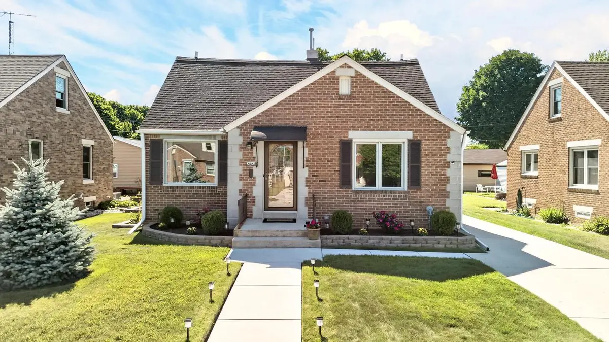 2824 S 8th STREET, Sheboygan, WI 53081 - #1