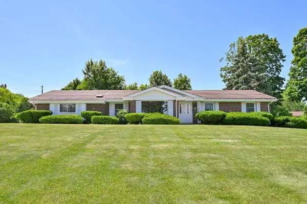 17925 Redvere DRIVE, Brookfield, WI 53005