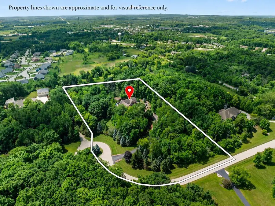 4451 Hartstone DRIVE, Slinger, WI 53086 - #2