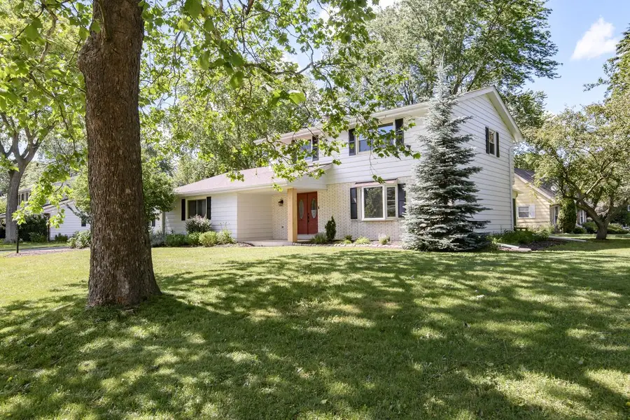 21300 Astolat DRIVE, Brookfield, WI 53045 - #3