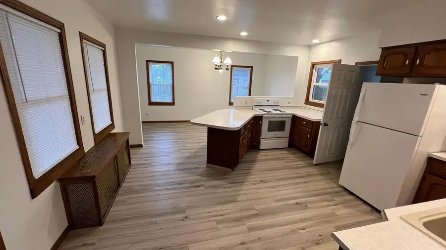 1401 Columbus STREET, Manitowoc, WI 54220 - #2