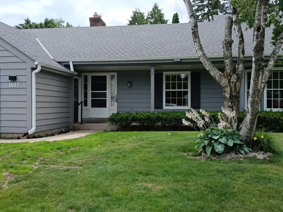 1027 W Shaker CIRCLE, Mequon, WI 53092 - #1