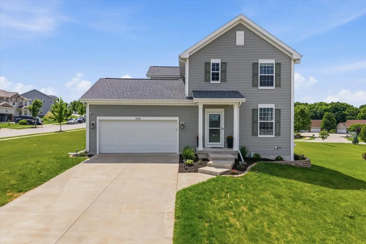 2518 Marie CIRCLE, Waukesha, WI 53189 - #1