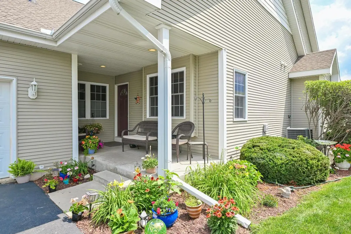 635 Darcy LANE #24, Whitewater, WI 53190 - #1