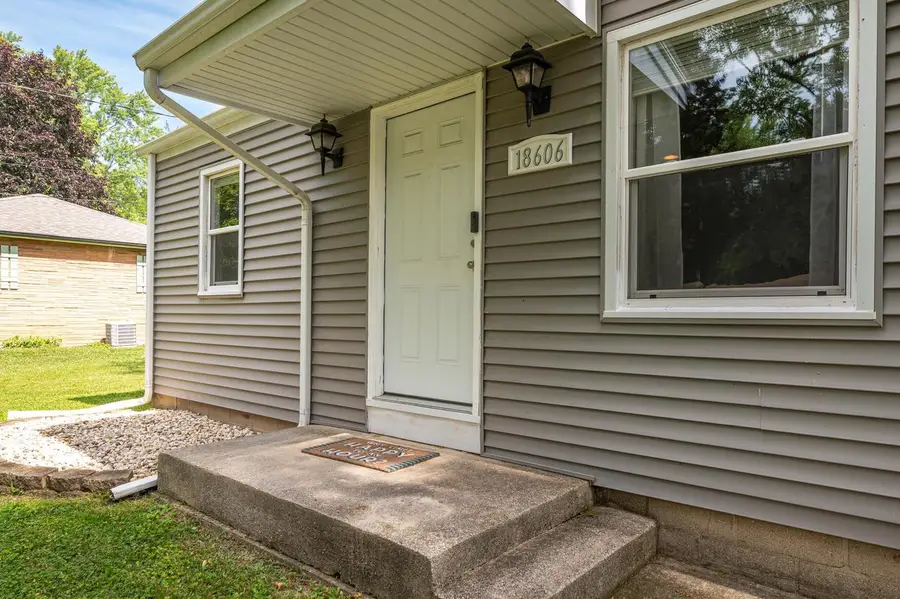 S64W18606 Topaz DRIVE, Muskego, WI 53150 - #2