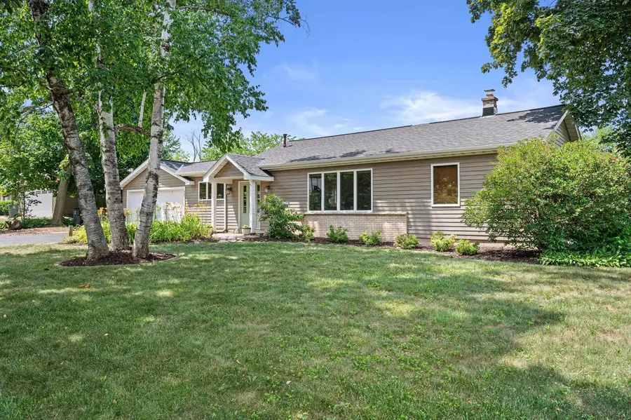 9091 N Pelham PARKWAY, Bayside, WI 53217 - #3