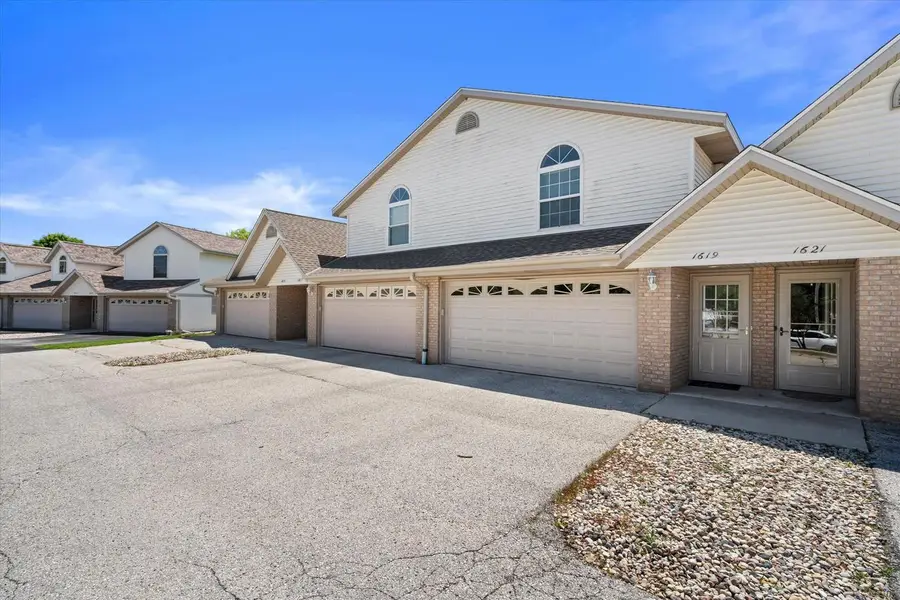 1619 Goldenrod CIRCLE, West Bend, WI 53095 - #2