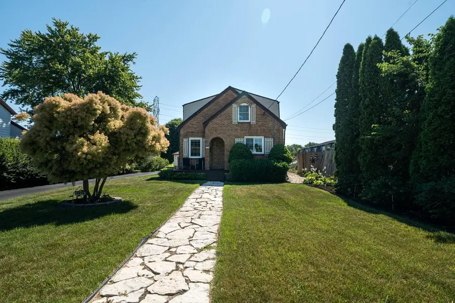 4270 S Nicholson AVENUE, Saint Francis, WI 53235 - #2
