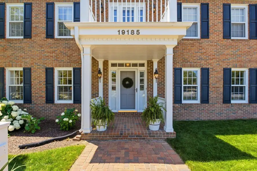 19185 Alta Vista DRIVE, Brookfield, WI 53045 - #2
