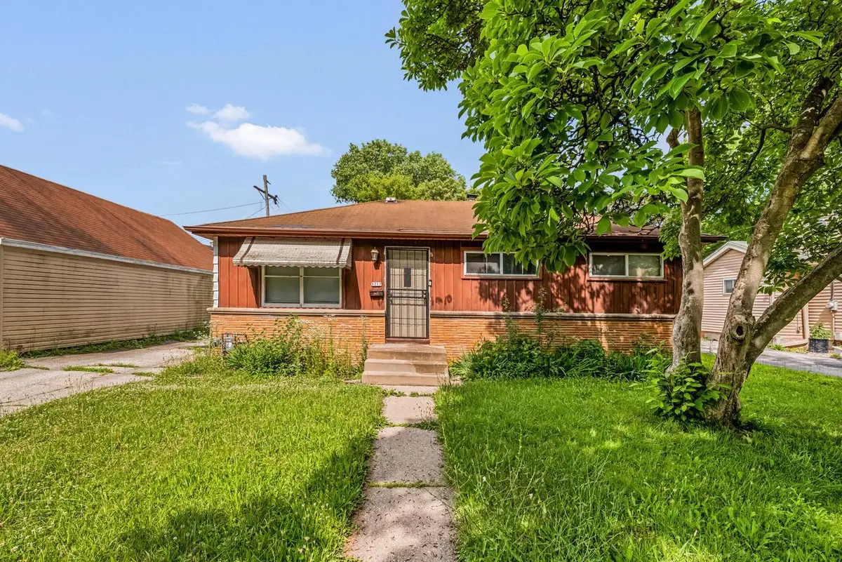 5717 N 62nd STREET, Milwaukee, WI 53218 - #1