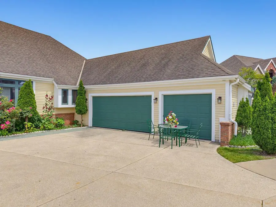 W225N3524 Wethersfield ROAD, Pewaukee, WI 53072 - #3