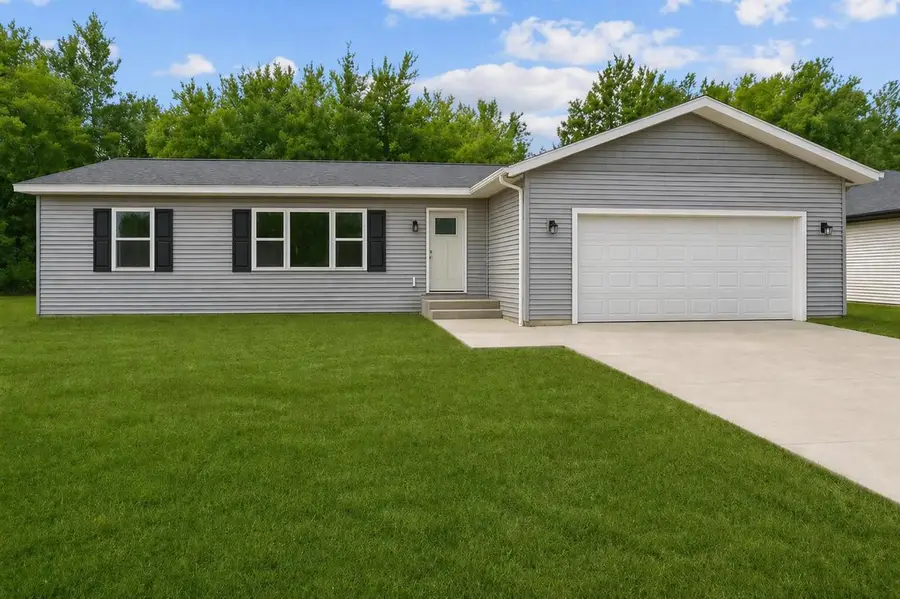 1290 E Bluff ROAD, Whitewater, WI 53190 - #2