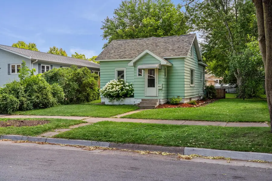2012 Charles STREET, La Crosse, WI 54603 - #2