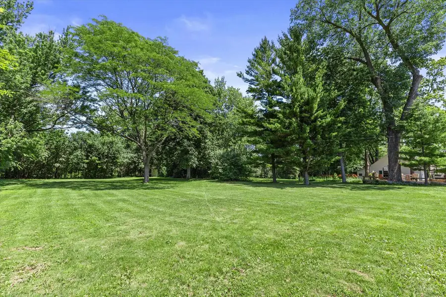 800 E Dean ROAD, Milwaukee, WI 53217 - #3