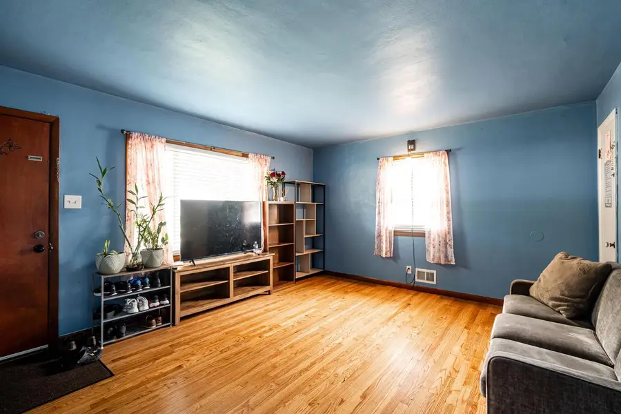 8127 W Herbert AVENUE, Milwaukee, WI 53218 - #3