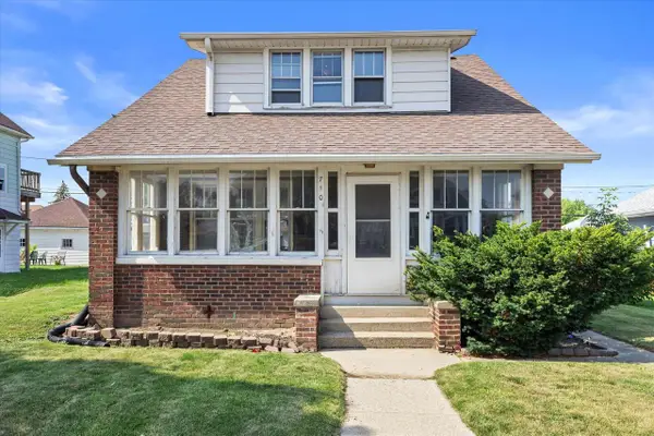 710 Montana AVENUE, South Milwaukee, WI 53172