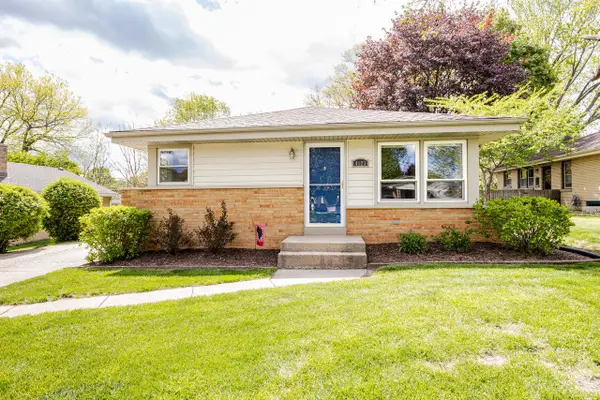 4123 N 95th STREET, Wauwatosa, WI 53222