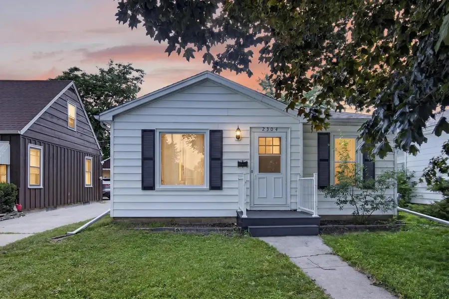 2304 James BOULEVARD, Racine, WI 53403 - #2