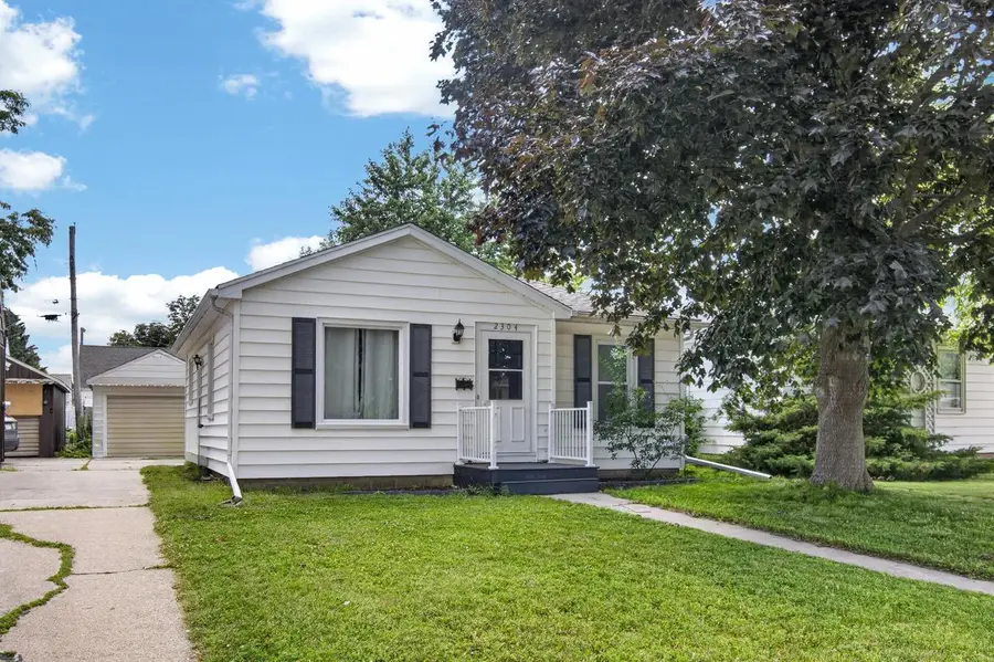 2304 James BOULEVARD, Racine, WI 53403 - #3