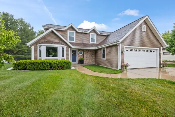 3960 Kings Way, Slinger, WI 53086