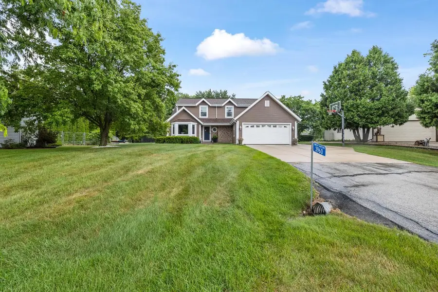 3960 Kings Way, Slinger, WI 53086 - #3