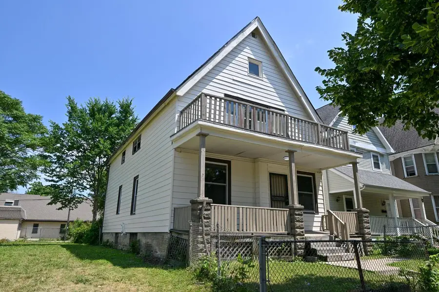 2448 N 28th STREET, Milwaukee, WI 53210 - #3