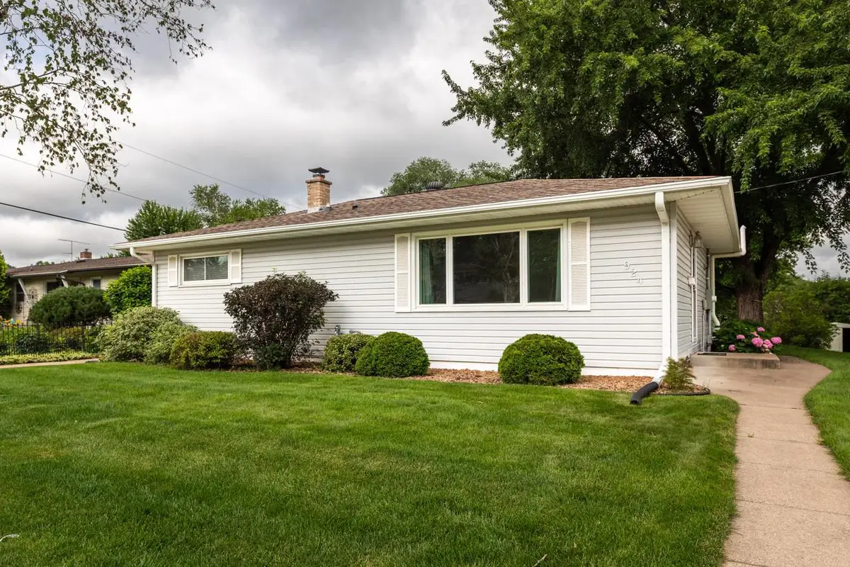 924 Spruce DRIVE, La Crescent, MN 55947 - #1