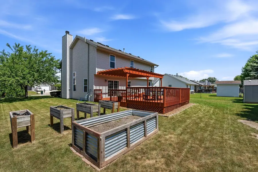 937 E Stonewood DRIVE, Oak Creek, WI 53154 - #2