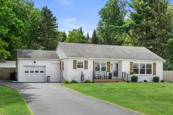 303 E State ROAD, North Prairie, WI 53153