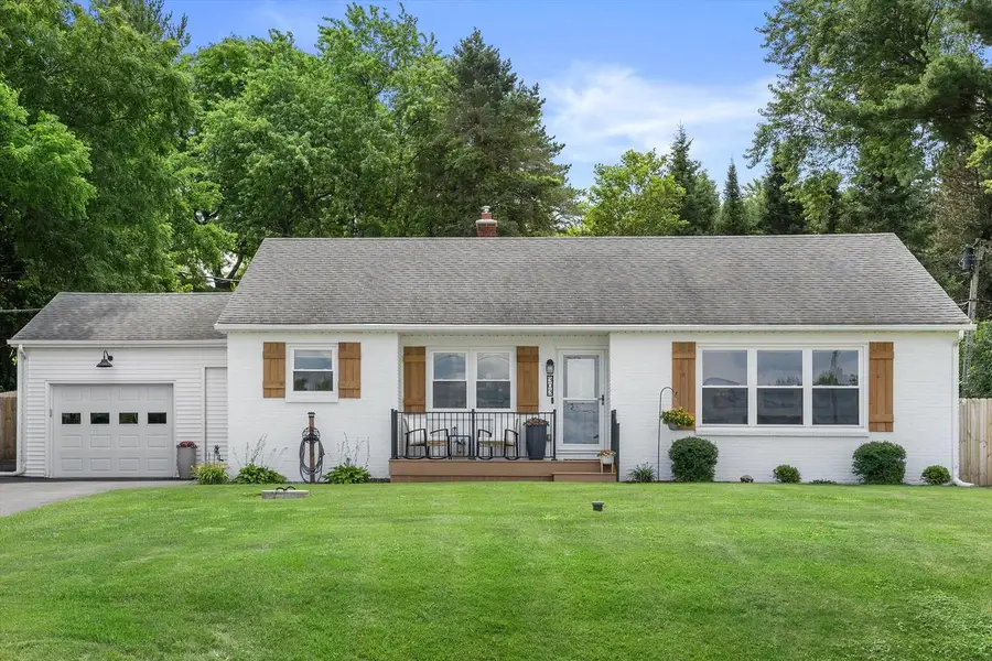 303 E State ROAD, North Prairie, WI 53153 - #2