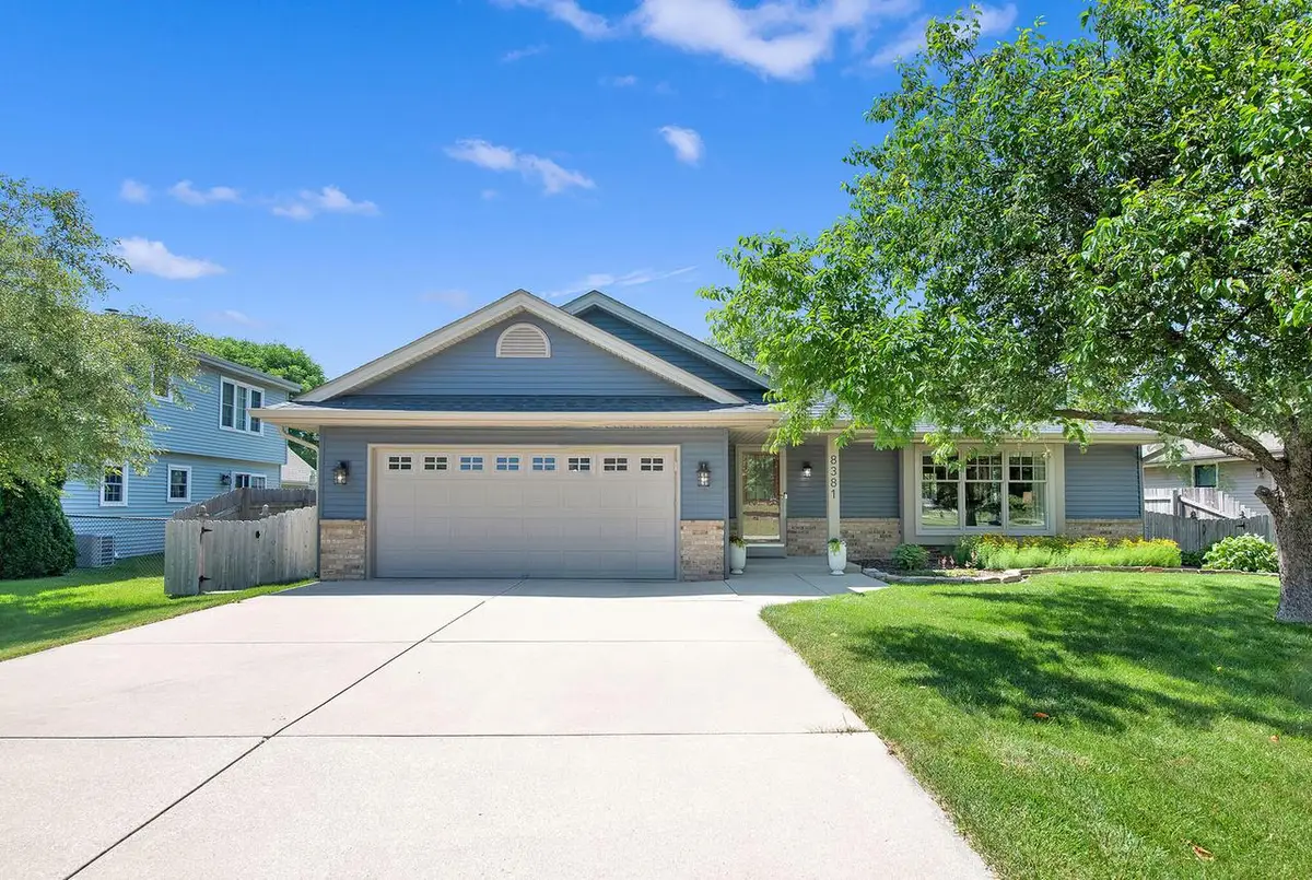 8381 S 15th AVENUE, Oak Creek, WI 53154 - #1