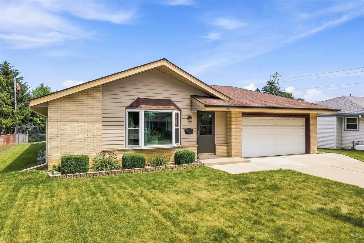 6112 S Indiana AVENUE, Cudahy, WI 53110 - #1
