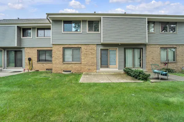 4869 S 19th STREET, Milwaukee, WI 53221