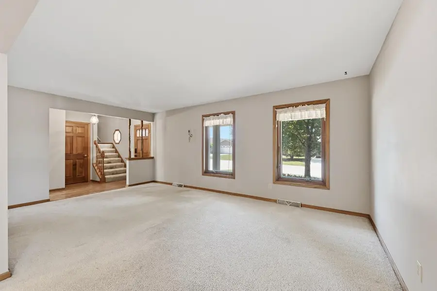 16280 W Heatherly DRIVE, New Berlin, WI 53151 - #3
