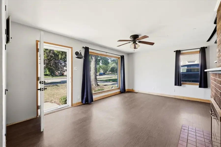 6622 W Bennett AVENUE, Milwaukee, WI 53219 - #2
