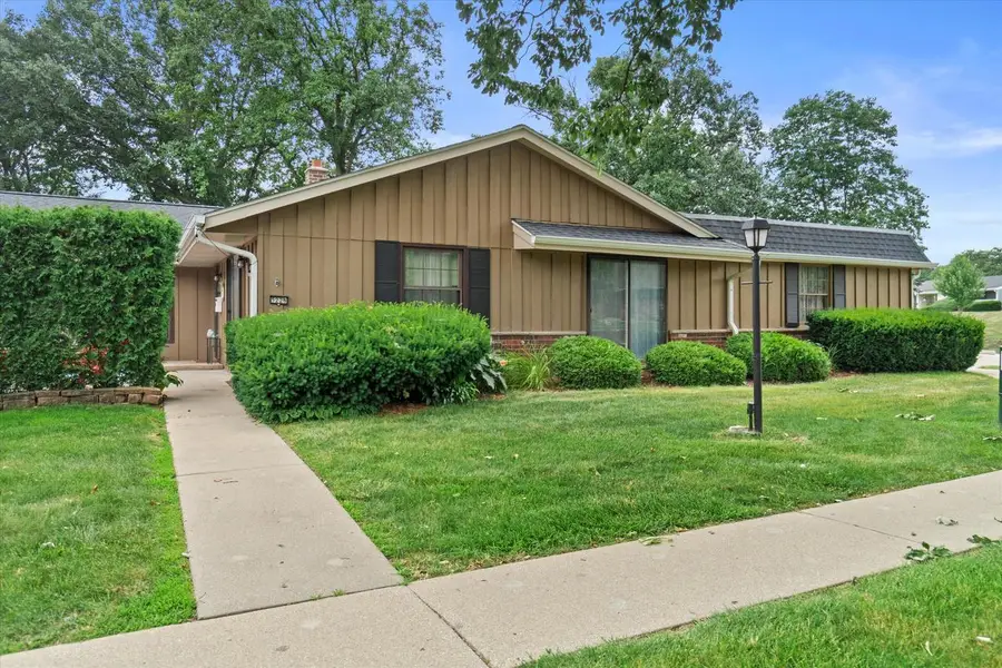 5228 Woodbridge LANE S #5228, Milwaukee, WI 53221 - #2