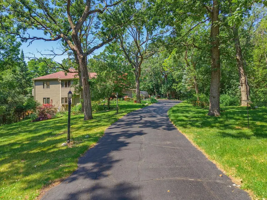 S1W31450 Hickory Hollow COURT, Delafield, WI 53018 - #3