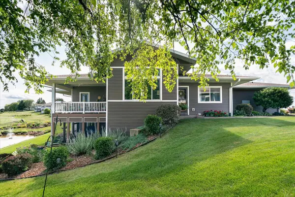 W4935 Battlestone Station ROAD, La Crosse, WI 54601