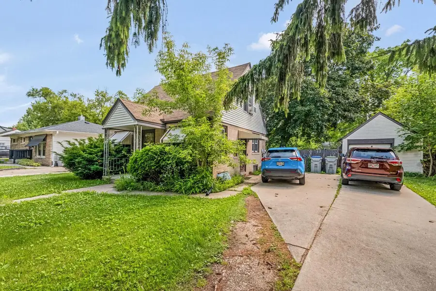 5016 N 49th STREET, Milwaukee, WI 53218 - #2