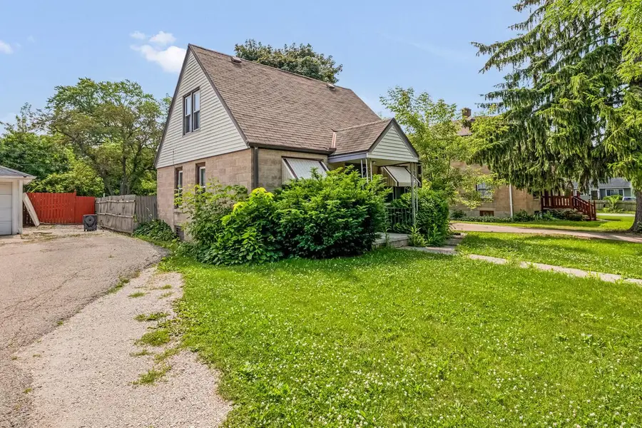 5016 N 49th STREET, Milwaukee, WI 53218 - #3