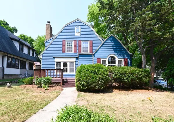 3495 N Maryland AVENUE, Milwaukee, WI 53211